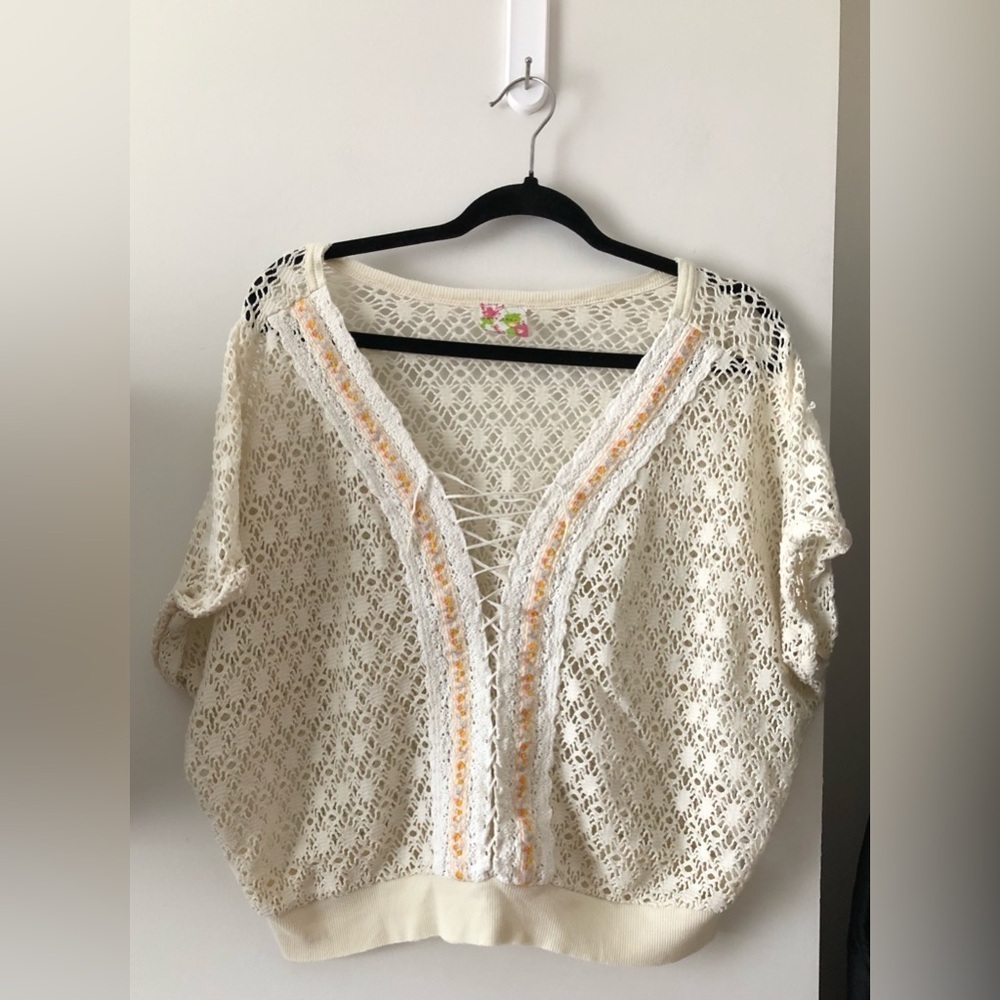 FREE PEOPLE KNIT CROCHET BOHEMIAN STYLE SHORT SLEEVE PULL OVER MEDIUM